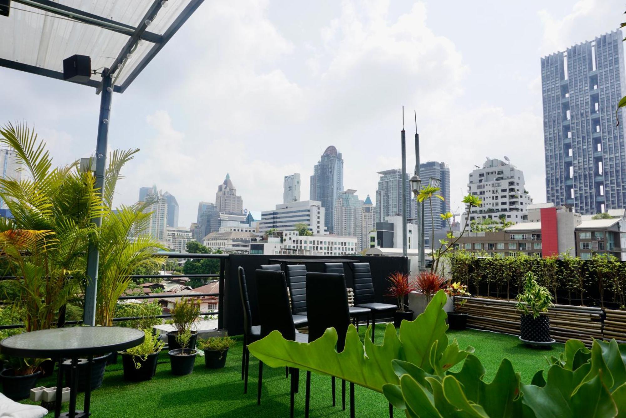 Hip And Funky Apartment Silom Soi 3, With Rooftop View Bangkok Exterior foto